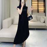 Irregular pleated dress for women, elegant and spliced pleated sleeveless dress